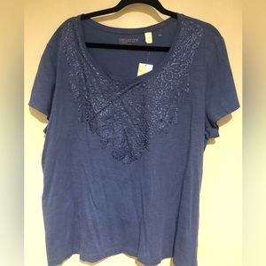 Zenergy by Chico’s placed foil tee in Nikko Blue. Chicos size 3 is US size 16/XL